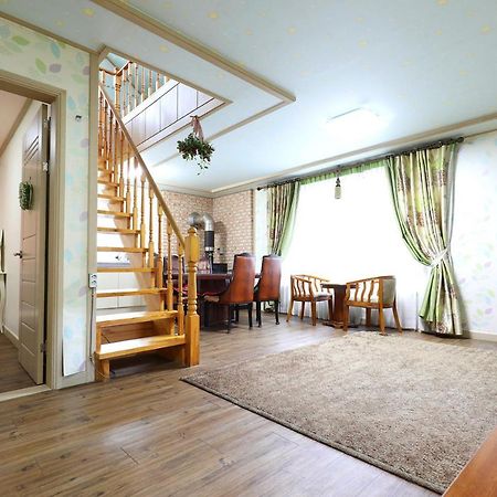Yeowoogneul Pension Chuncheon Buitenkant foto