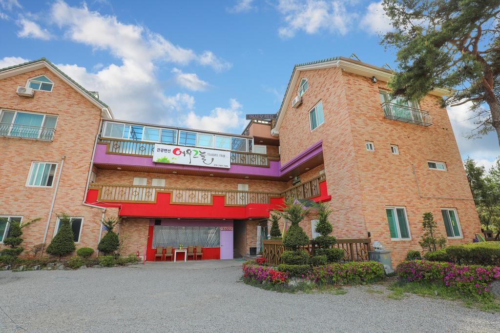 Yeowoogneul Pension Chuncheon Buitenkant foto