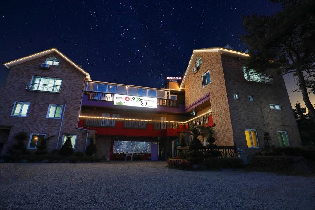 Yeowoogneul Pension Chuncheon Buitenkant foto