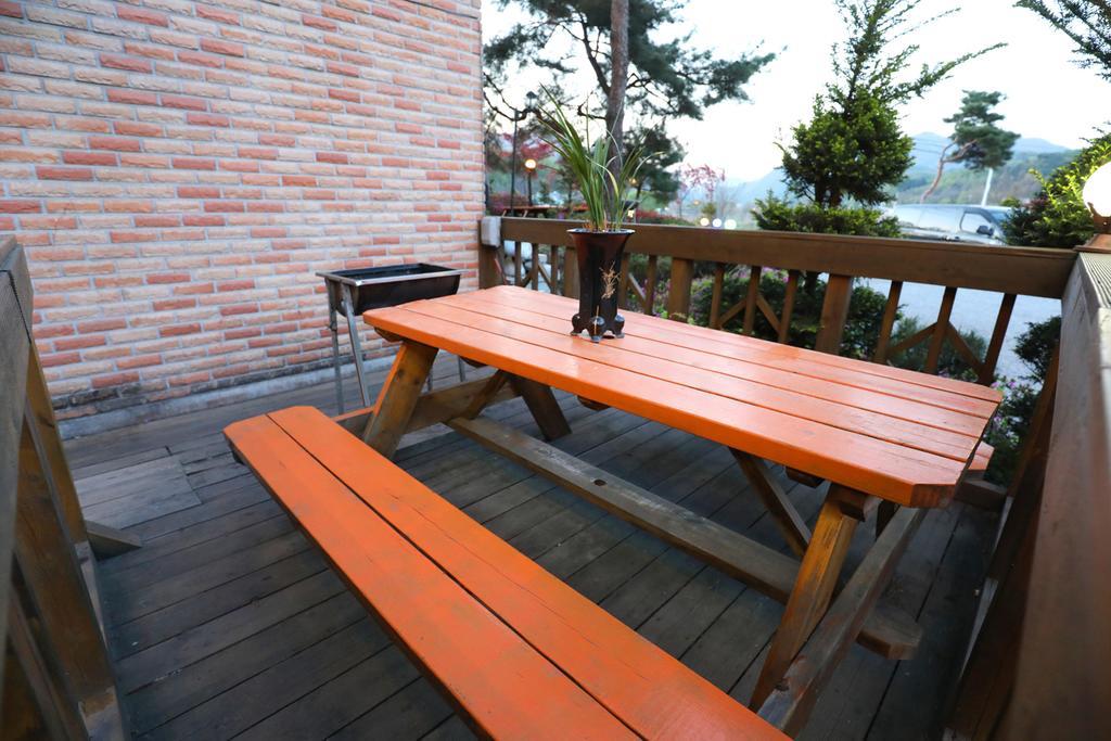 Yeowoogneul Pension Chuncheon Buitenkant foto